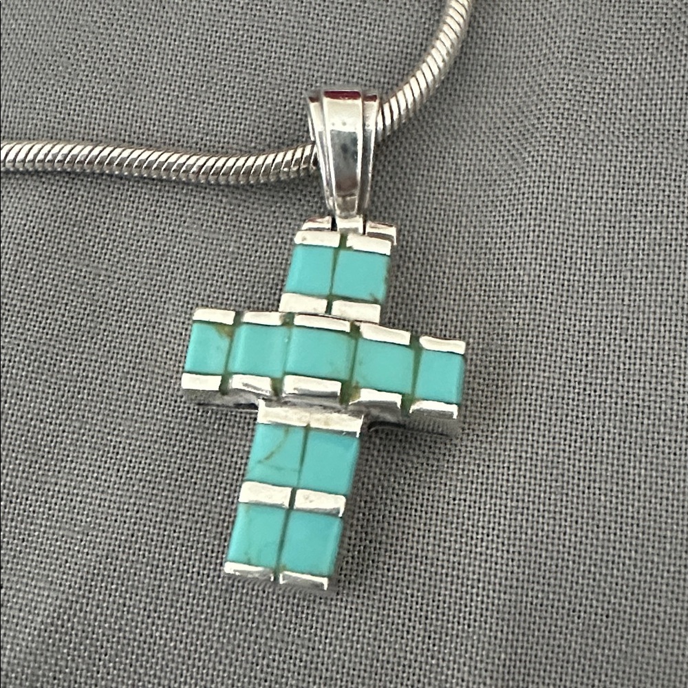 Vintage sterling Silver 925  and Turquoise Thai Cross Pendant Necklace